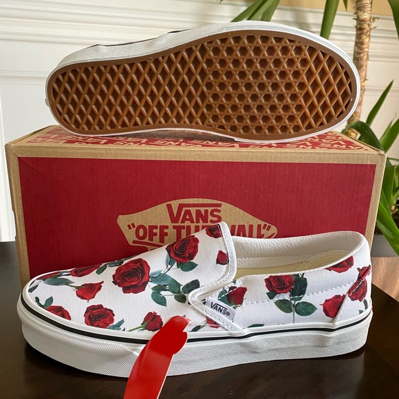 Vans Red Roses Classic Slip-On - Picture 6 of 6